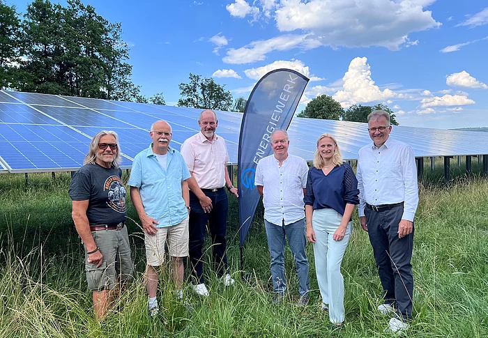 Auf dem Bild: Wolfgang Michalke, Dr. Wolfgang Weisensee, Joachim Koch, Manfred Bächler, Sandra Perzul und Albert Rösch
