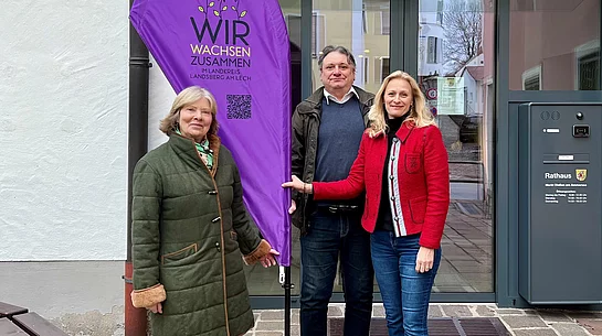 Bürgermeisterin Perzul mit der Seniorenbeauftragten Antoinette Bagusat und dem Beauftragten für Menschen mit Behinderung Michael Sibert