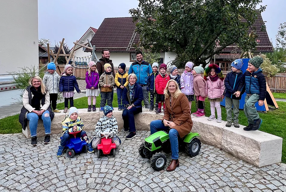Outdoorbereich wurde erweitert und neu gestaltet Mehr Platz zum Spielen, Entdecken und Bewegen