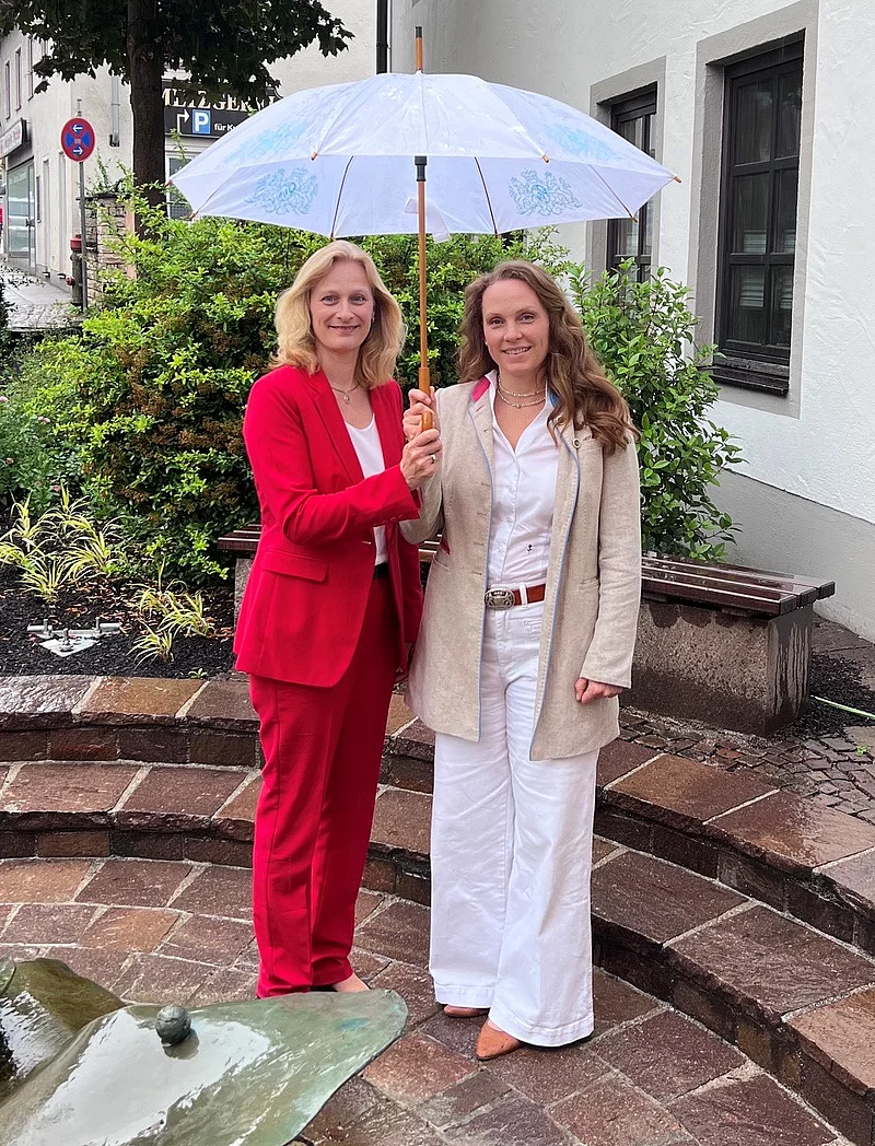 Prinzessin Henriette von Bayern und Bürgermeisterin Sandra Perzul