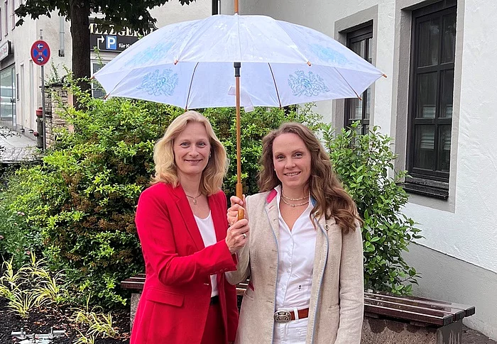 Prinzessin Henriette von Bayern und Bürgermeisterin Sandra Perzul